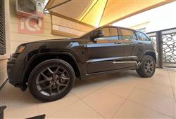 جیپ گراند شیرۆکی